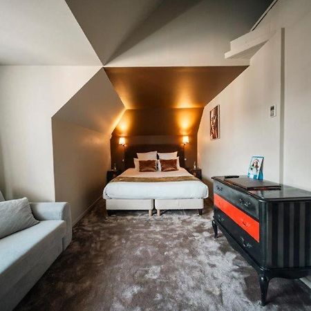 Brit Hotel Privilege Lisieux - La Villa Des Arts المظهر الخارجي الصورة