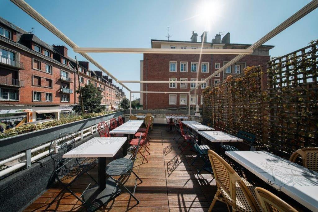 Brit Hotel Privilege Lisieux - La Villa Des Arts المظهر الخارجي الصورة