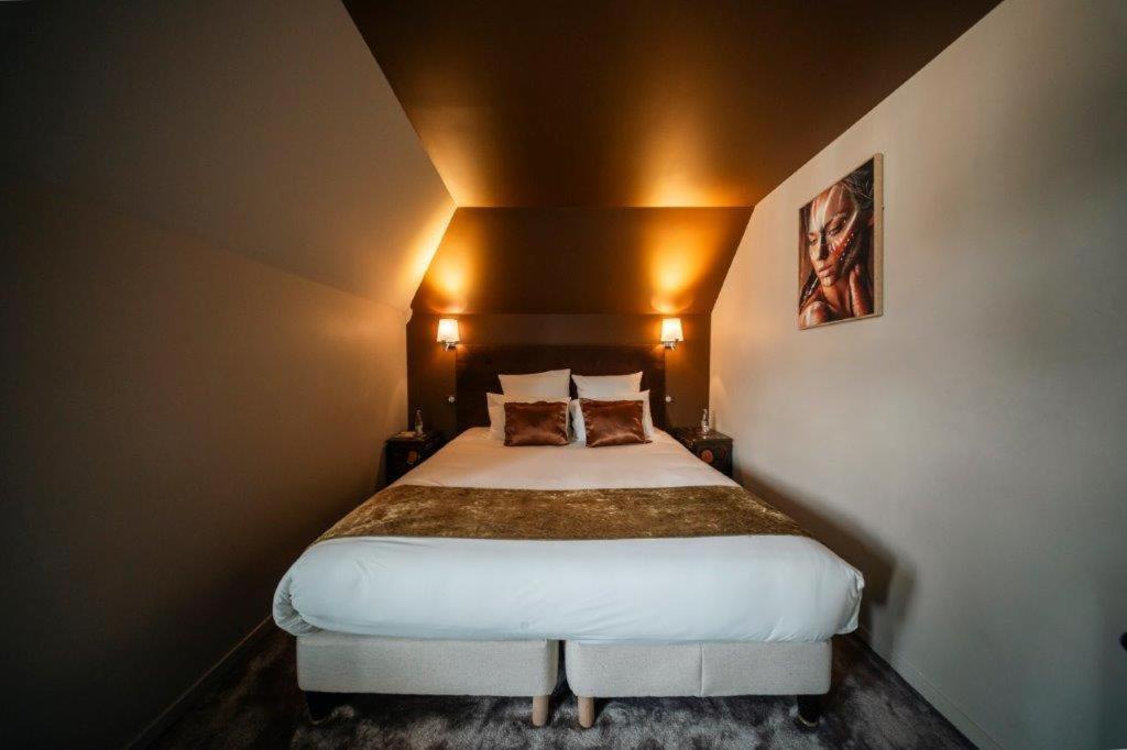 Brit Hotel Privilege Lisieux - La Villa Des Arts المظهر الخارجي الصورة