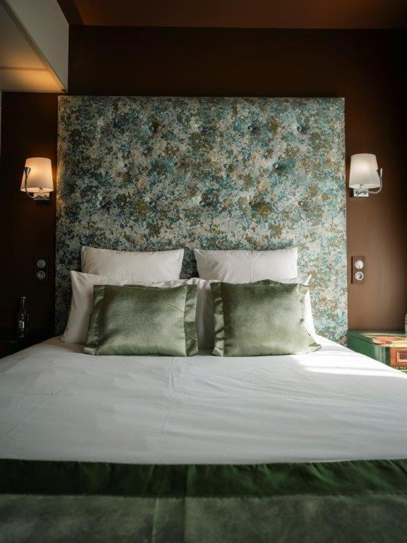 Brit Hotel Privilege Lisieux - La Villa Des Arts المظهر الخارجي الصورة