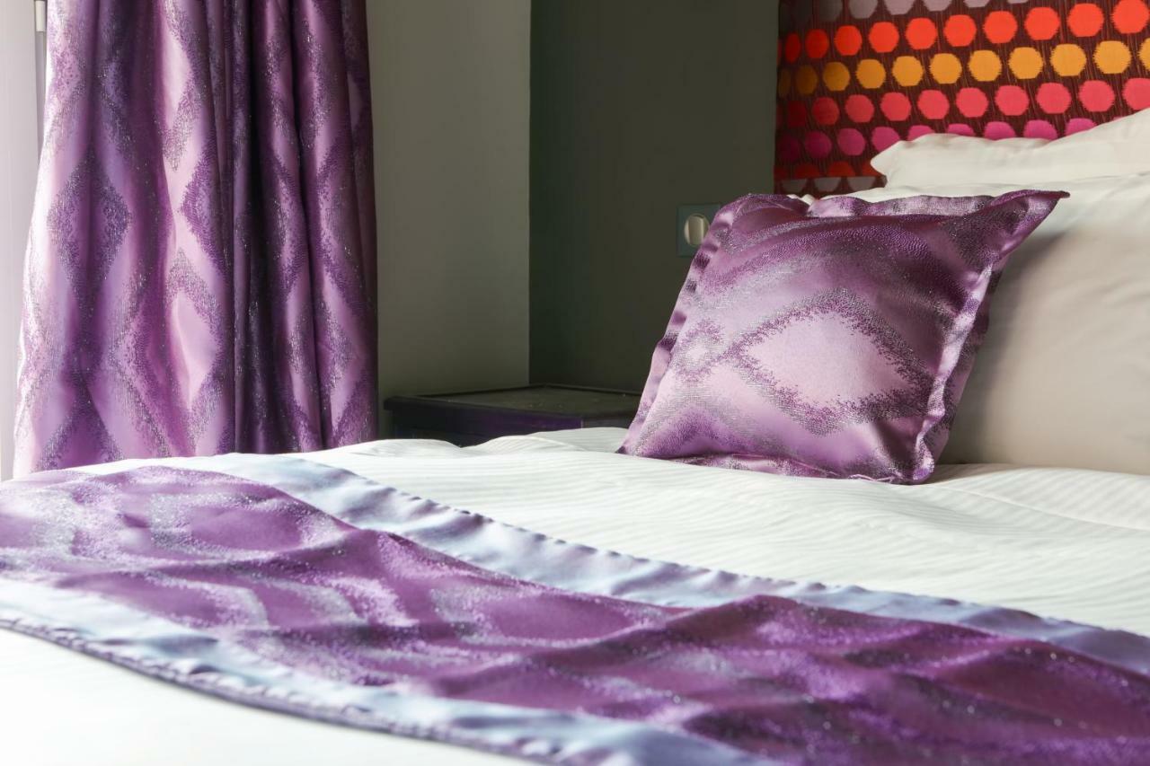 Brit Hotel Privilege Lisieux - La Villa Des Arts المظهر الخارجي الصورة