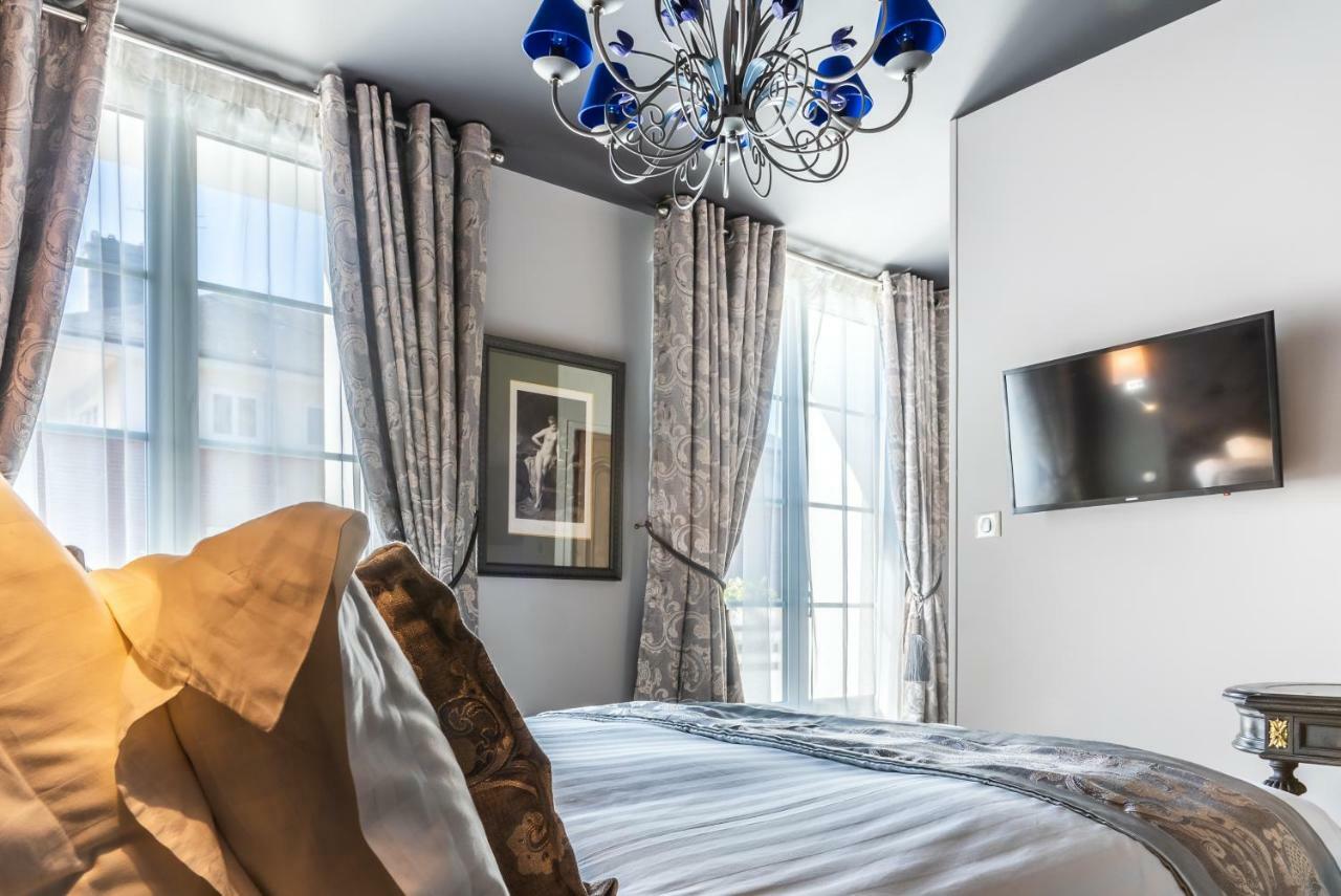 Brit Hotel Privilege Lisieux - La Villa Des Arts المظهر الخارجي الصورة